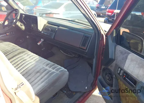 1990 Chevrolet Gmt-400 C1500 z USA, uszkodzony, nr VIN 1GCDC14K0LZ264734